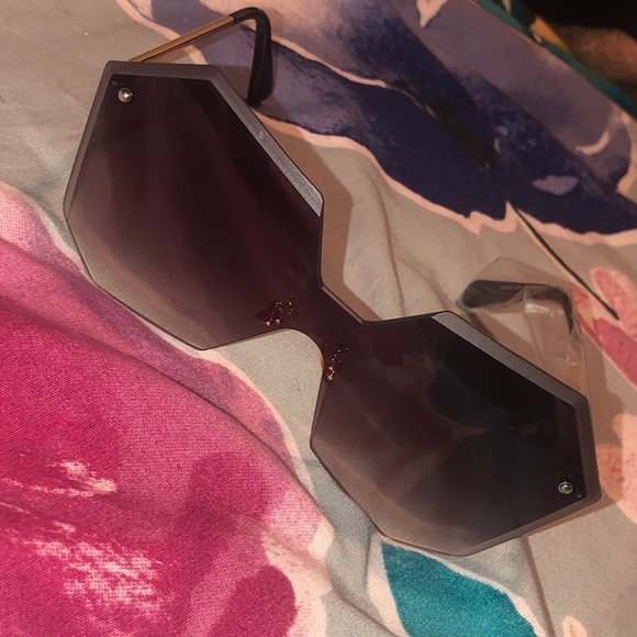 Sunglasses - Picture 1 of 1